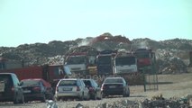 Ora News - Skandal me mbetjet në Durrës, bllokohet dërgimi në Sharrë, plehrat hidhen rrugëve