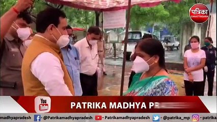 मंत्री ने फीवर क्लीनिक का ​किया निरीक्षण, मरीज, डॉक्टर और पैरामेडिकल स्टाफ से की बात