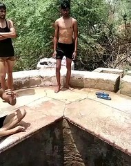 टिकटॉक के लिए जान जोखिम में डाल रहे युवा