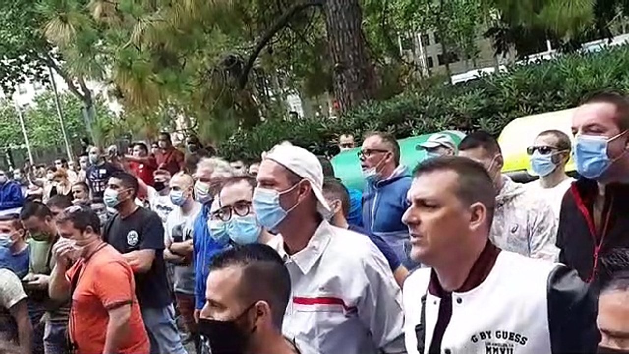 Concentració dels treballadors de Nissan al bufet d'advocats Garrigues