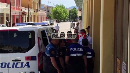 Report TV -Vlorë, strehoi mbi 25 klandestinë egjiptianë, një i shoqëruar në polici