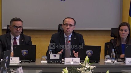 Merr detyren Avdullah Hoti