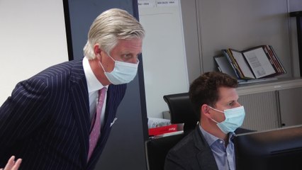 Le roi Philippe en visite au Centre de crise