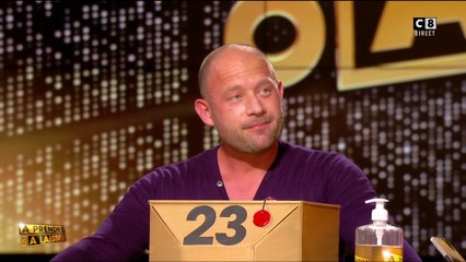 Aurélien "Jason Statham" affronte le banquier dans "À prendre ou à laisser"