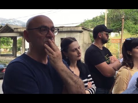 Aleanca për Teatrin çon peticionin në Gjirokastër!Artistët e qyteti të gurtë refuzojnë të firmosin