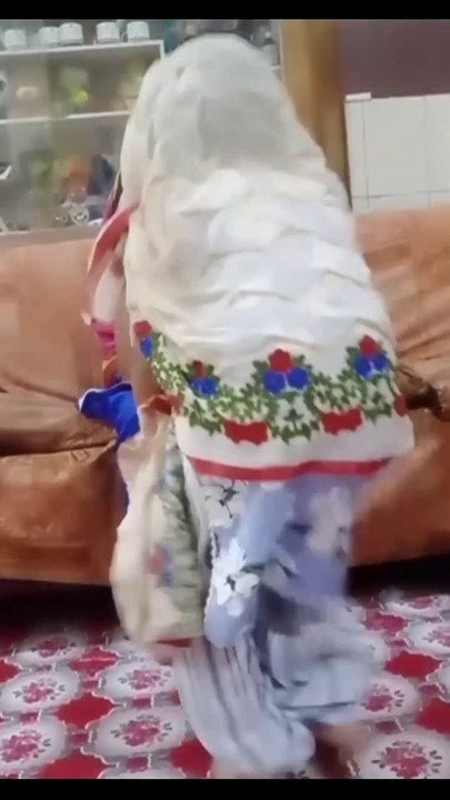 Desi Sas Morden Bahu, Sas Bahu ka nok-jhonk,  Desi Sas ko Mile nokri wali Morden Bahu.. Nazar na lage Bahu ko