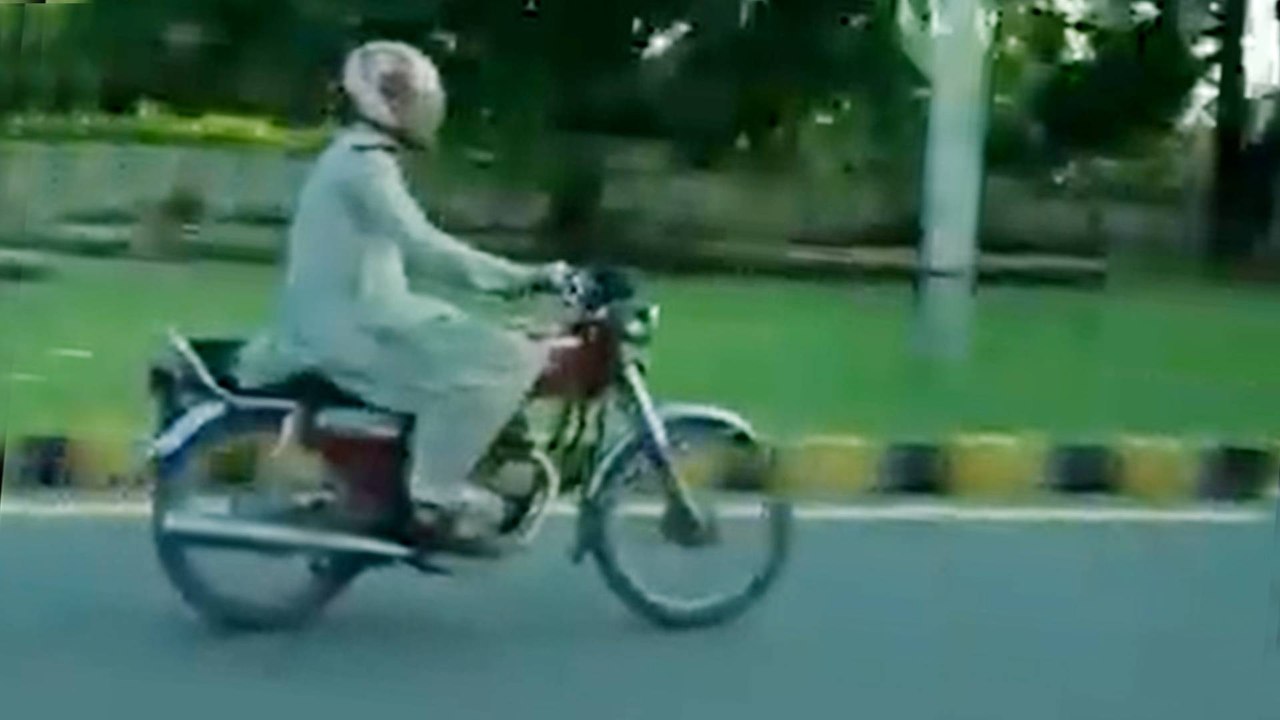 Video: Indian diplomat in Islamabad harassed by...