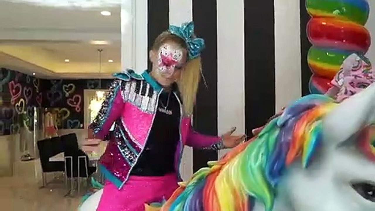 2020 HOUSE TOUR!! - JoJo Siwa