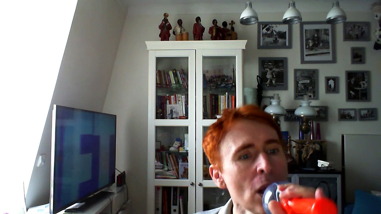 Wiwi égratigne "i want you to freak"