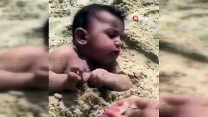 - Suudi Arabistanlı vatandaş, bebeğine kum yedirdi