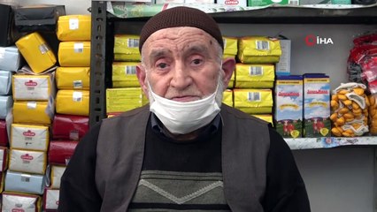 Elazığ’ın en yaşlı esnafı 85 yaşında işinin başına döndü