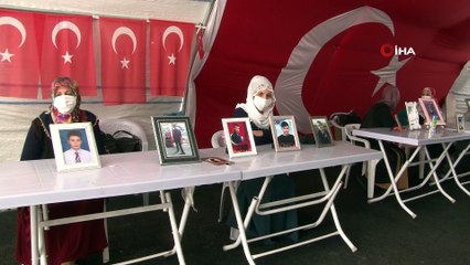 Evlat nöbetindeki ailelerden vekillikleri düşürülen HDP'lilerin tutuklanmasına destek
