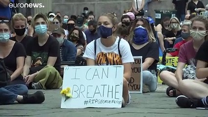 Da New York a Barcellona in migliaia alle veglie per George Floyd