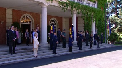 Instituciones importantes del país guardan un minuto de silencio