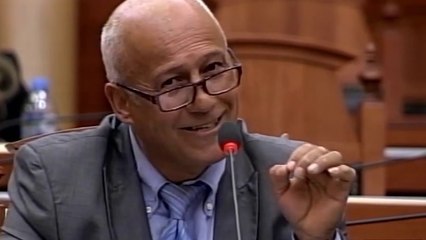 DEPUTETI 'DONZHUAN' LARGOHET NGA GRUPI DEMOKRAT