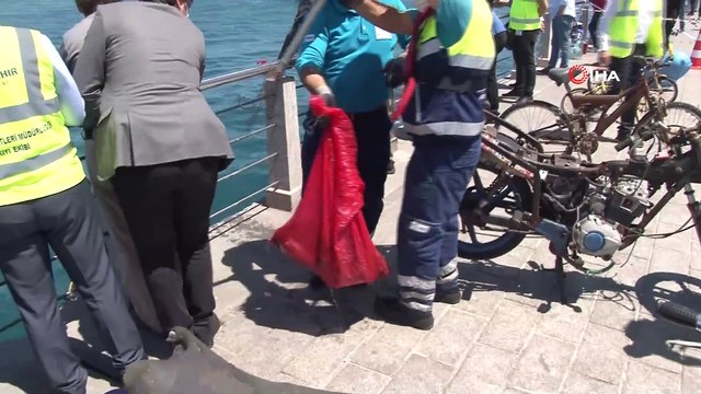 Üsküdar’da sualtı temizliği için dalış yaptılar