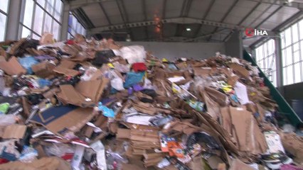 Üsküdar belediyesi çöpten ‘hayır’ çıkarıyor