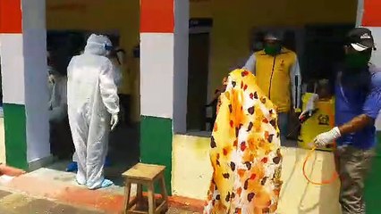 जिला मुख्यालय पर दो अलग-अलग स्थानों पर की गई सैंपलिंग