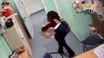 Saronno, arrestata farmacista dell’ospedale: rivendeva materiale sanitario con un imprenditore - video