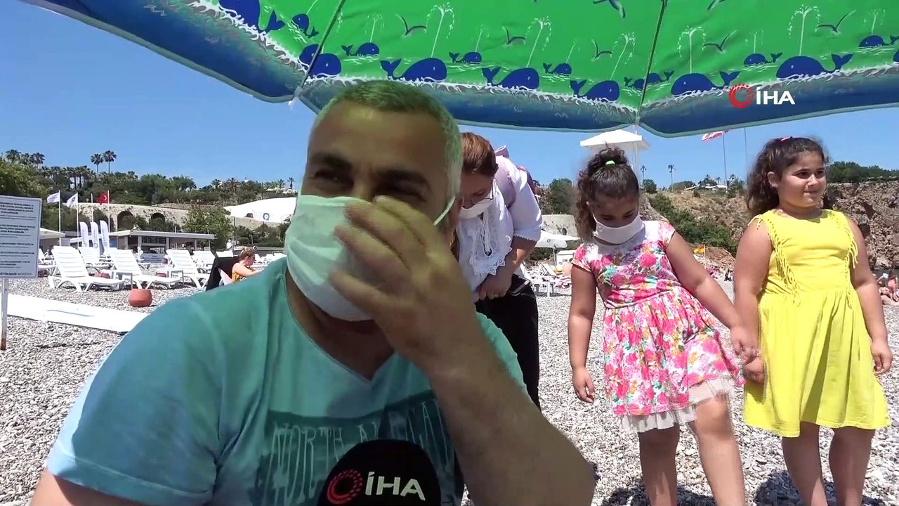 - Dünyaca ünlü Konyaaltı Sahilinde Sahil Güvenlik, polis ve zabıtadan maske denetimi- Tıklım tıklım olan plajda maske takmayanlar tek tek uyarıldı- Mesafe sıfıra düşünce polis ve sahil güvenlik plaja indi- Denedimi gören maskeyi ...