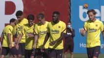 Barcelona train without injured Messi