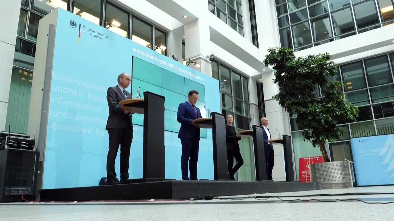 Spahn warnt vor ausgelassenen Feiern