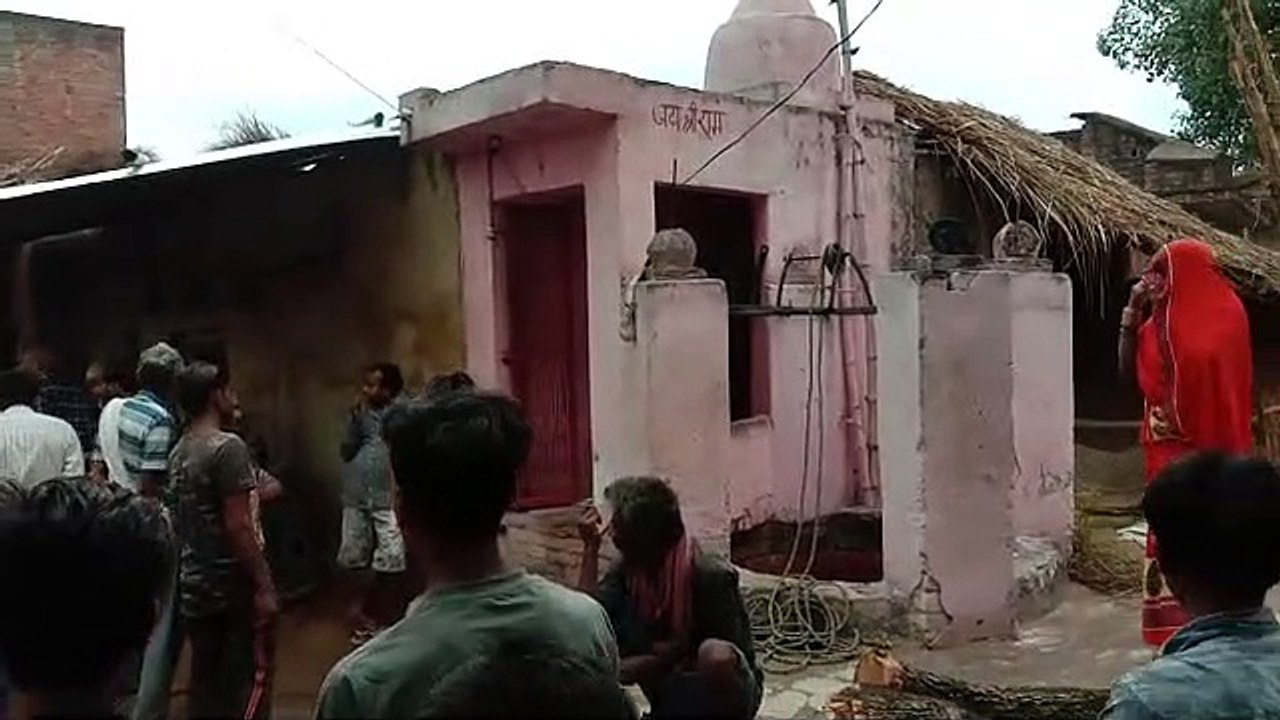 आपसी भाईचारा सौहार्द बिगाड़ने के लिए धार्मिक स्थ...