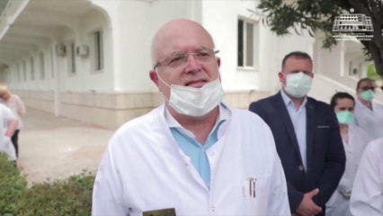 MESAZHI I MJEKUT SHPRESOJMË QË NJERËZIT TË NA DUARTROKASIN EDHE PAS COVID IT