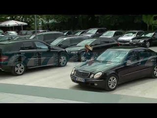 BASHA BISEDIME ME KRYEMADHIN DHE IDRIZIN PER REFORMEN - News, Lajme - Kanali 7