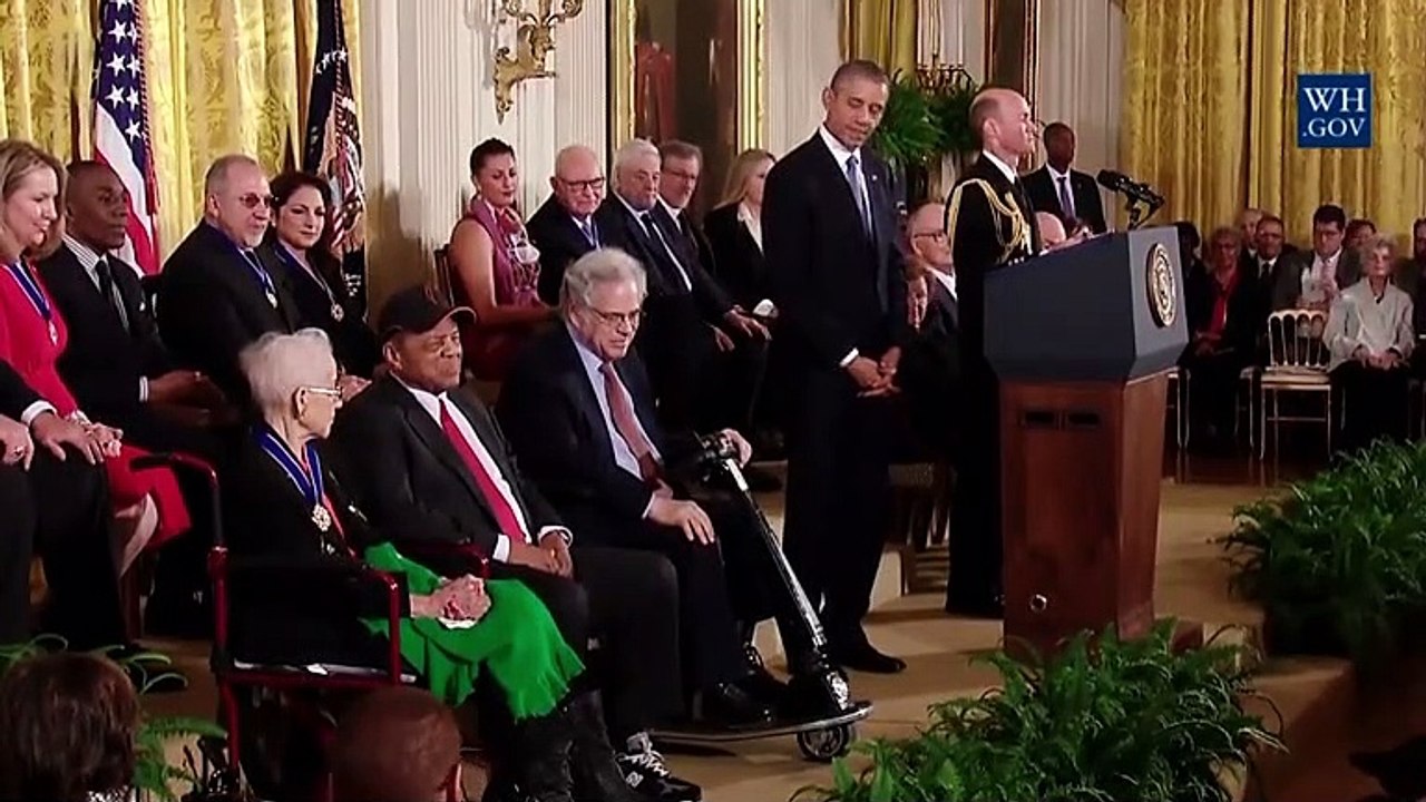 President Obama Awards Willie Mays The Presidential Medal Of Freedom