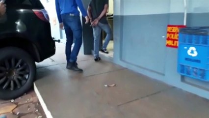 Homem que é acusado de crime de homicídio é detido pela Polícia Militar