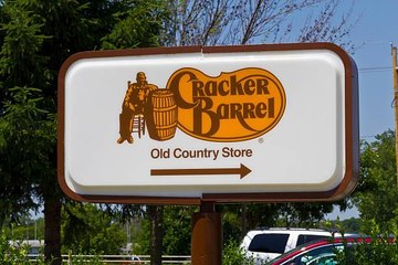 Cracker Barrel Will Start Serving Alcohol for the First Time Ever