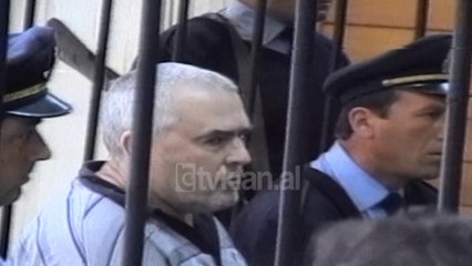 Nehat Kulla mbetet në Elbasan - (22 Maj 2000)