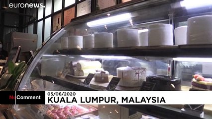 شاهد: حلوى على شكل ورق تواليت في ماليزيا والصّانع استلهم فكرته من الوباء