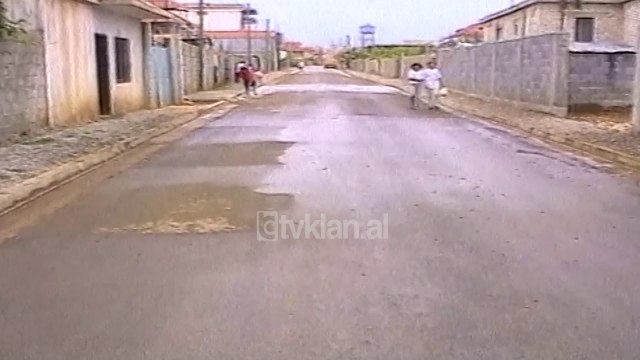 USAID dhe Limpreht investime për rrugët - (23 Maj 2000)