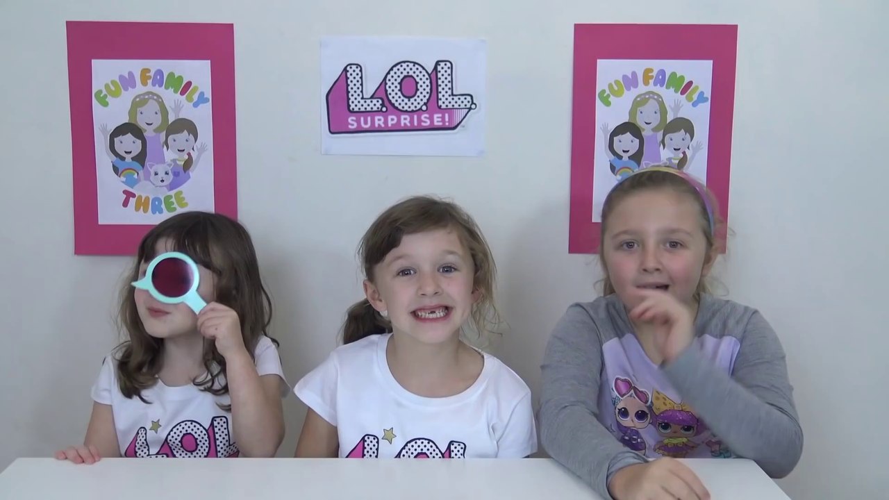 Sophia Isabella e Alice Brincando com - LOL Bonecas