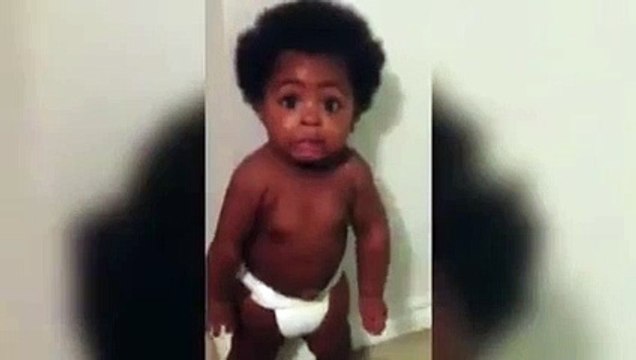 Anayah, montre-moi tes muscles! elle est trop chou ^^