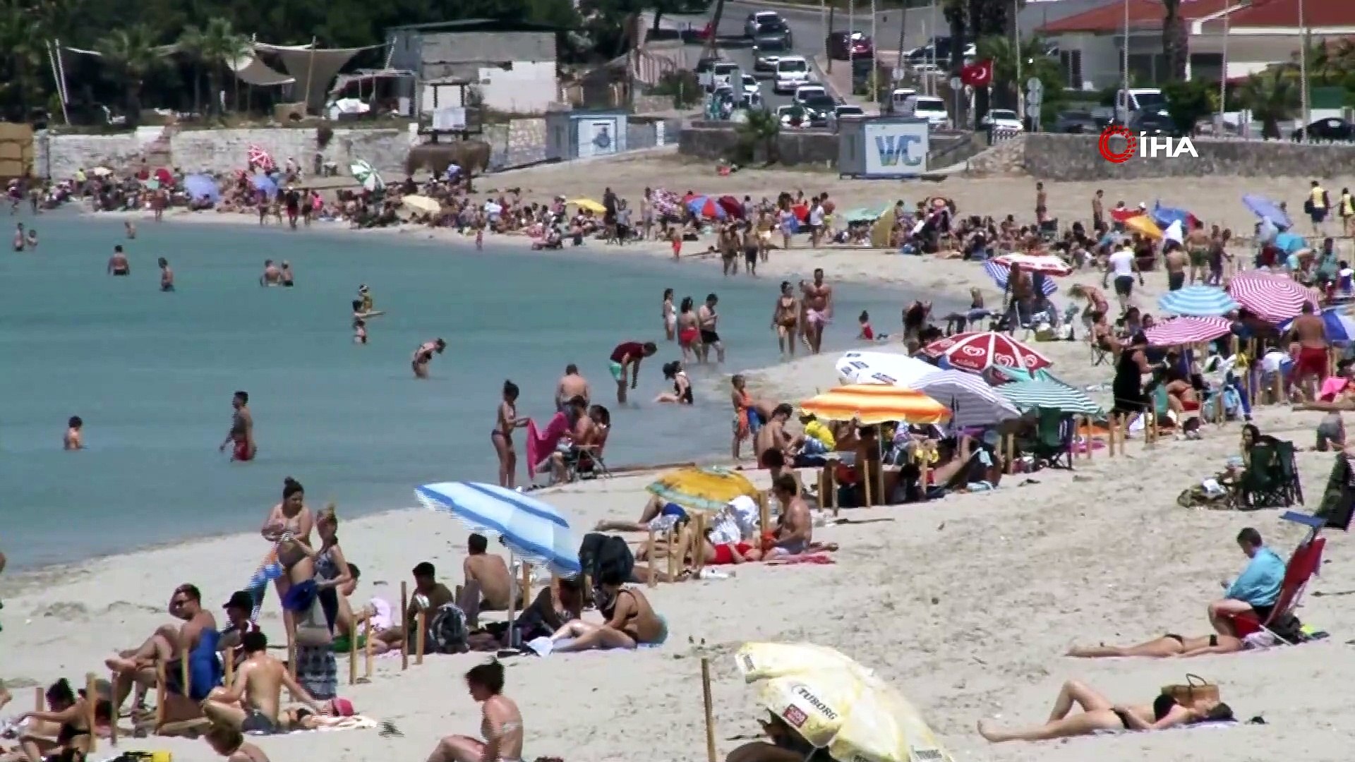 Kısıtlama kalktı, İzmir'de plajlar doldu - Dailymotion Video