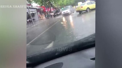 Ora News - Pak minuta shi dhe Tiranën duhet ta përshkosh me "not"