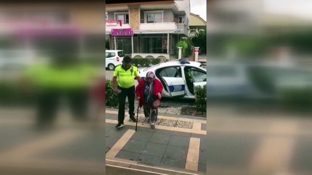 Marmaris'te 79 yaşındaki Emine nineye yapılan doğum günü sürprizi - MUĞLA