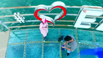 Sürpriz evlilik teklifi gökyüzünden geldi