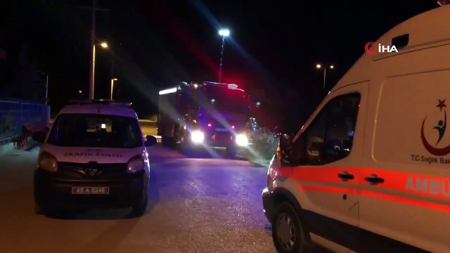 Virajı alamayan otomobil su kanalına uçtu, sürücüsü aracını bırakıp kaçtı