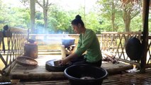 Cooking traditional food and grilled fish in my homeland/吃一道云南景颇菜——鬼鸡【滇西小哥】