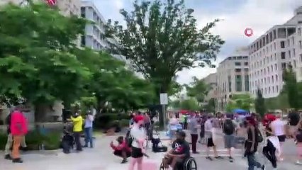 Meksika'da protestocular ABD büyükelçiliğine saldırdı