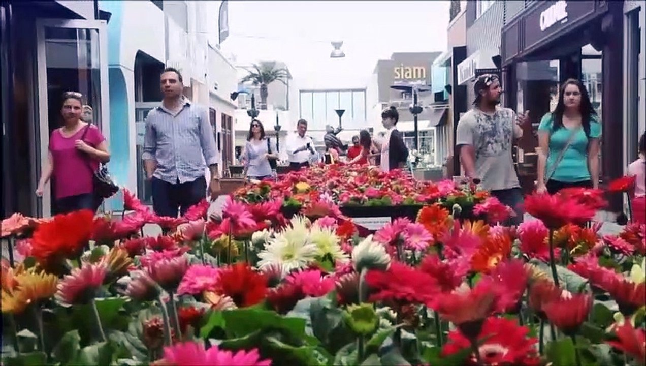 Math Denis - des fleurs pour sa  maman  (clip officiel)
