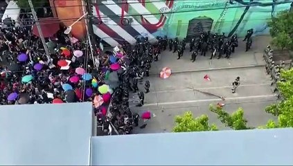 La Policía usa granadas aturdidoras para dispersar las protestas en Seattle