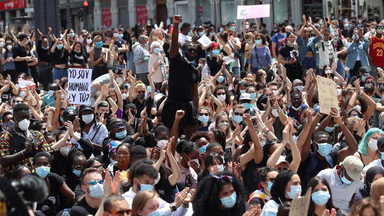 Protestas contra el racismo frente a la Embajada de EE.UU. en Madrid