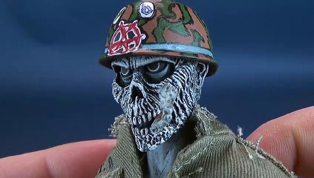 NECA Toys Stormtroopers of Death Retro Cloth Sgt D Figure Review