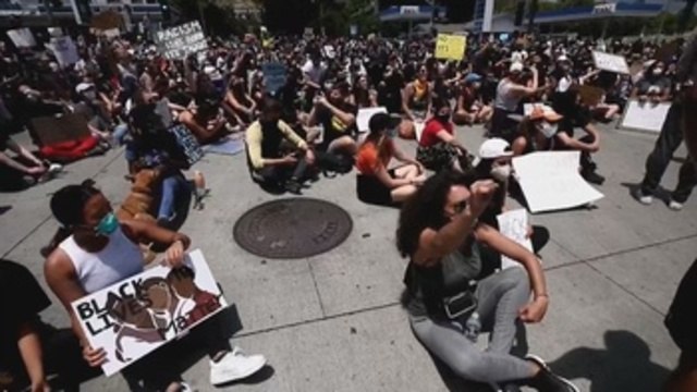 Jornada de protestas masivas por la justicia racial en EEUU