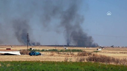 Suriye'de Esed rejimi, halkın ekinlerini yakıyor - İDLİB